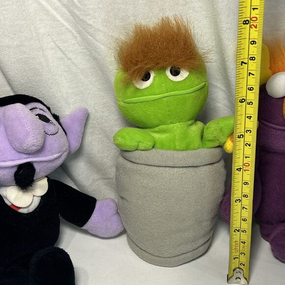 Vtg 1997 Jim Henson's Sesame Street THE COUNT, Oscar, Honker,Grover 8" Plush - Picture 2 of 10